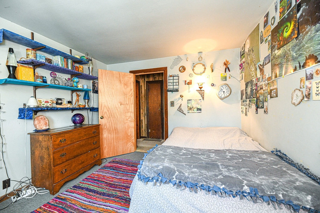 137 Old Point Road
