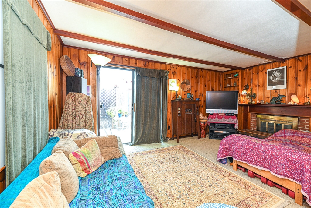 137 Old Point Road