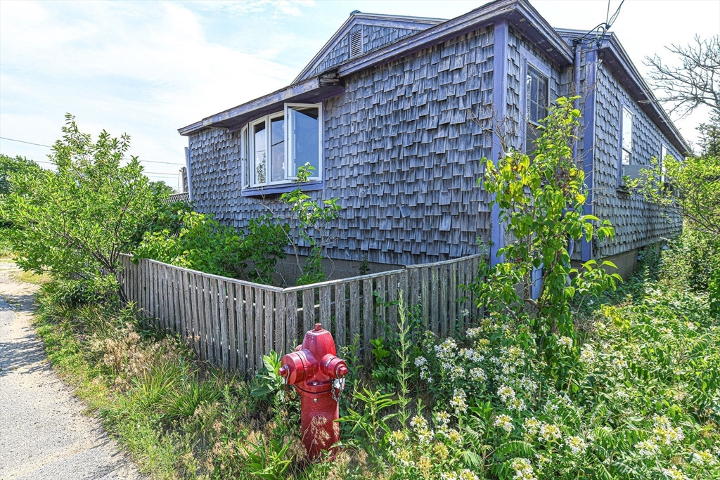 137 Old Point Road