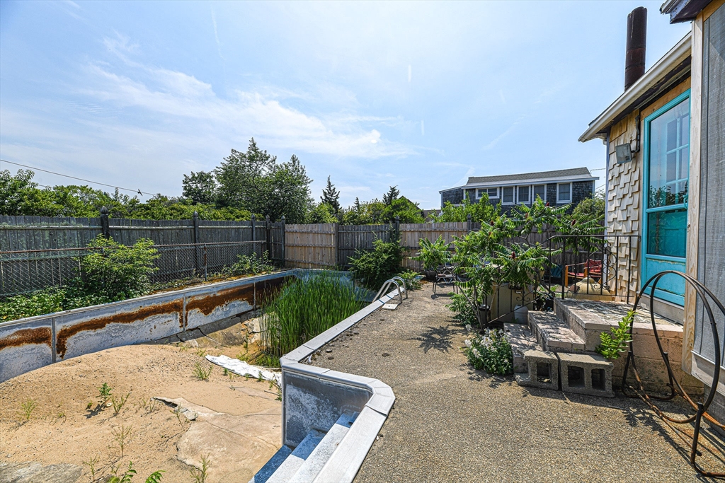 137 Old Point Road