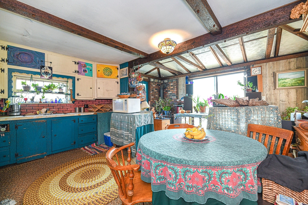 137 Old Point Road