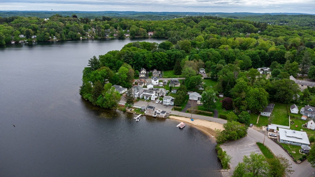 3 Lakeside Ave