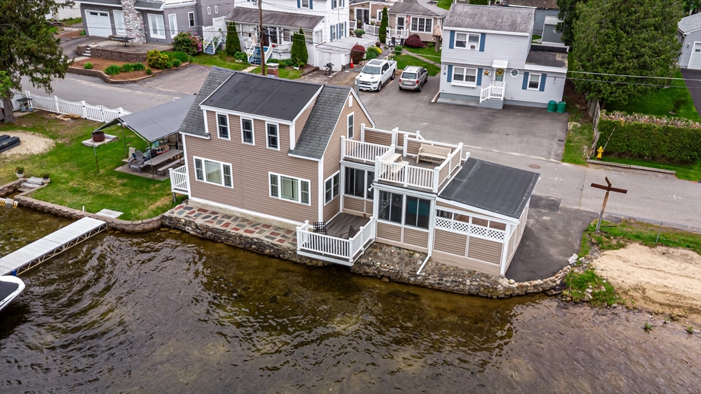 3 Lakeside Ave