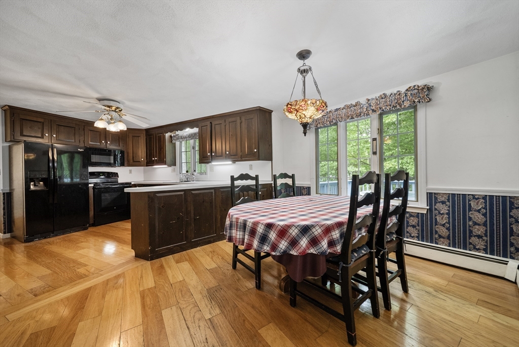 8 Lillian Dr