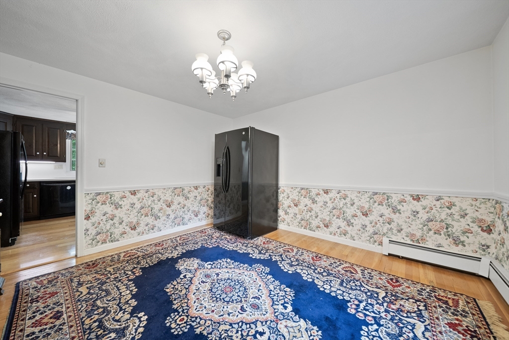 8 Lillian Dr