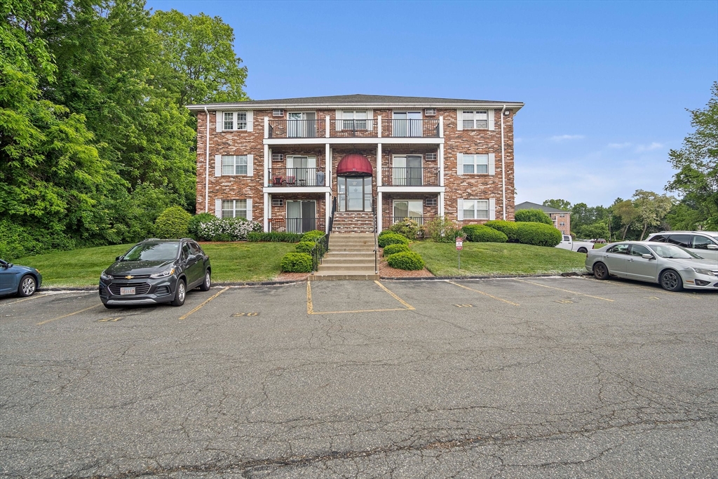 11 Kenmar Dr # 13