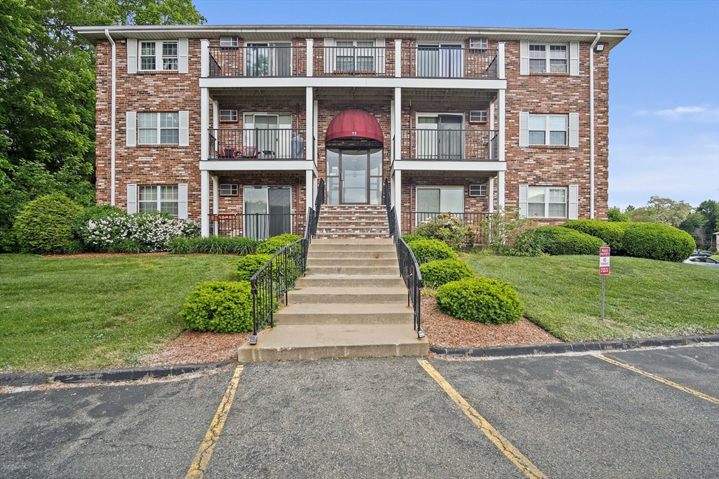 11 Kenmar Dr # 13