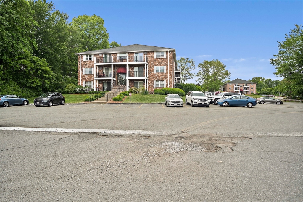 11 Kenmar Dr # 13