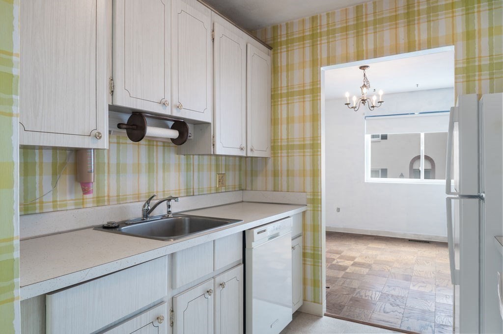 1 Charles St Unit: W