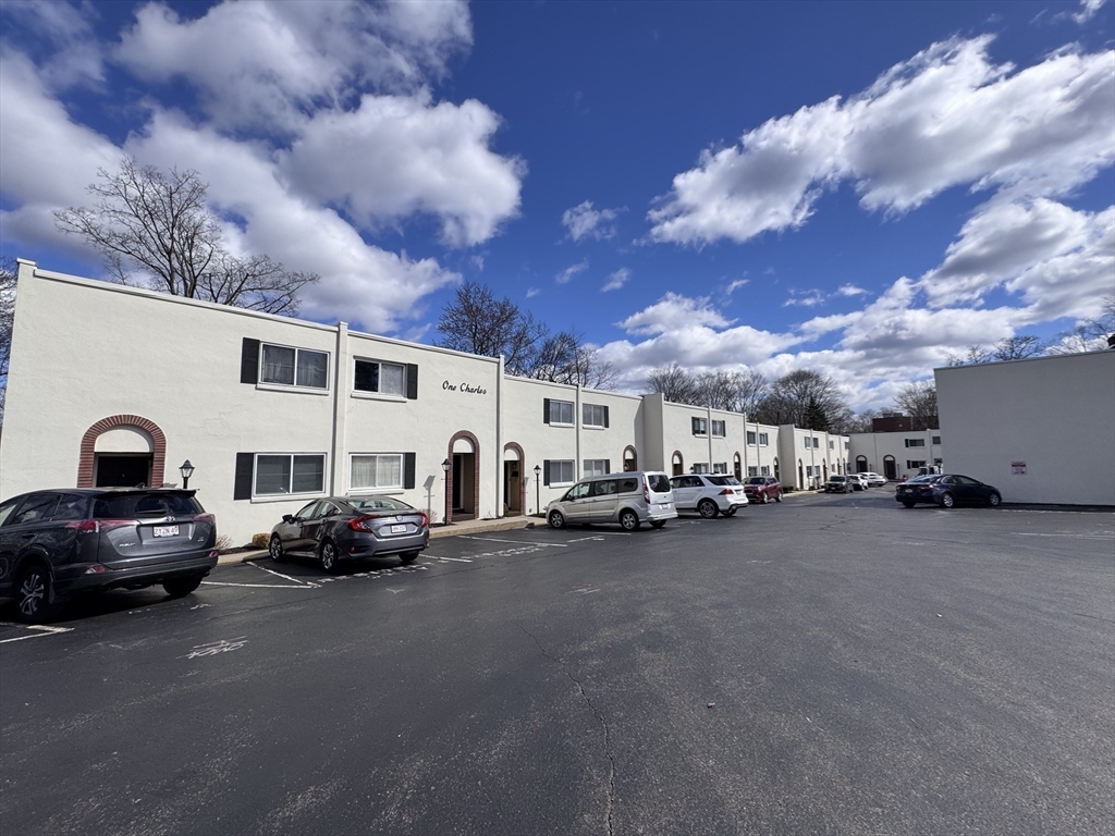 1 Charles St Unit: W
