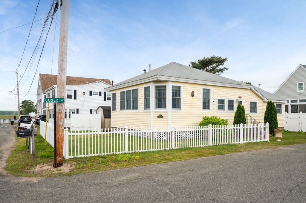 1 Carter Avenue