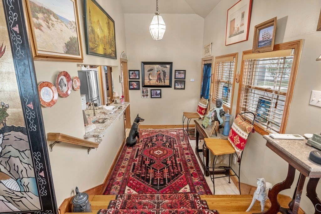 1 Carter Avenue
