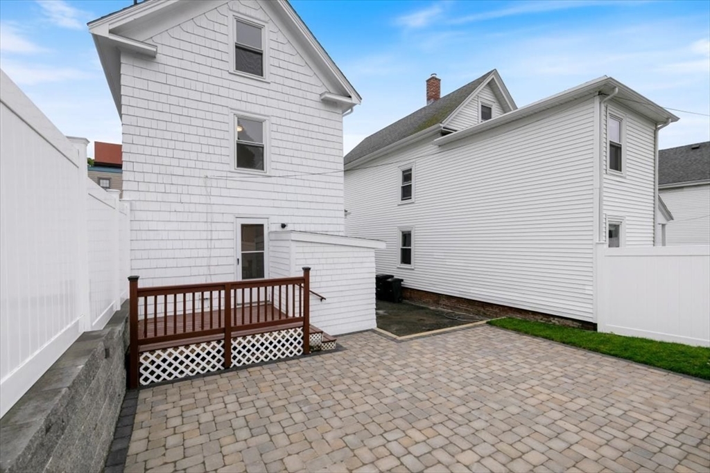 18 Rantoul St