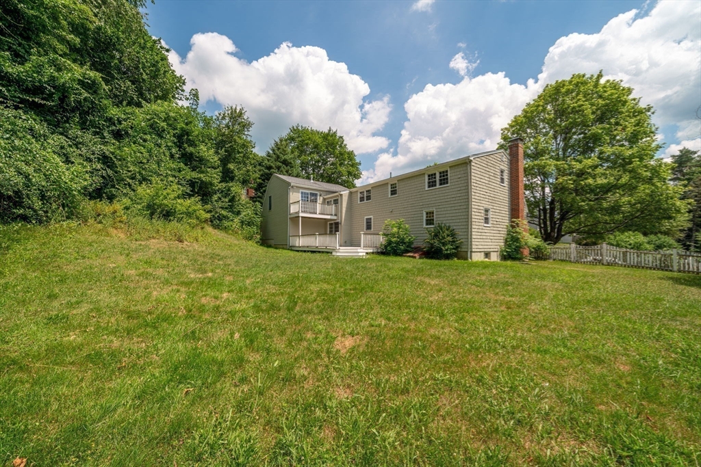 10 Carlida Rd
