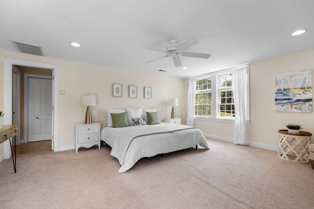 10 Carlida Rd