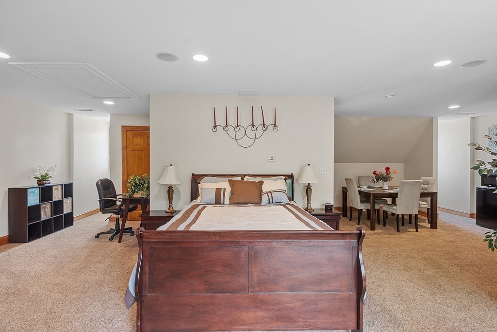 73 W Shore Road