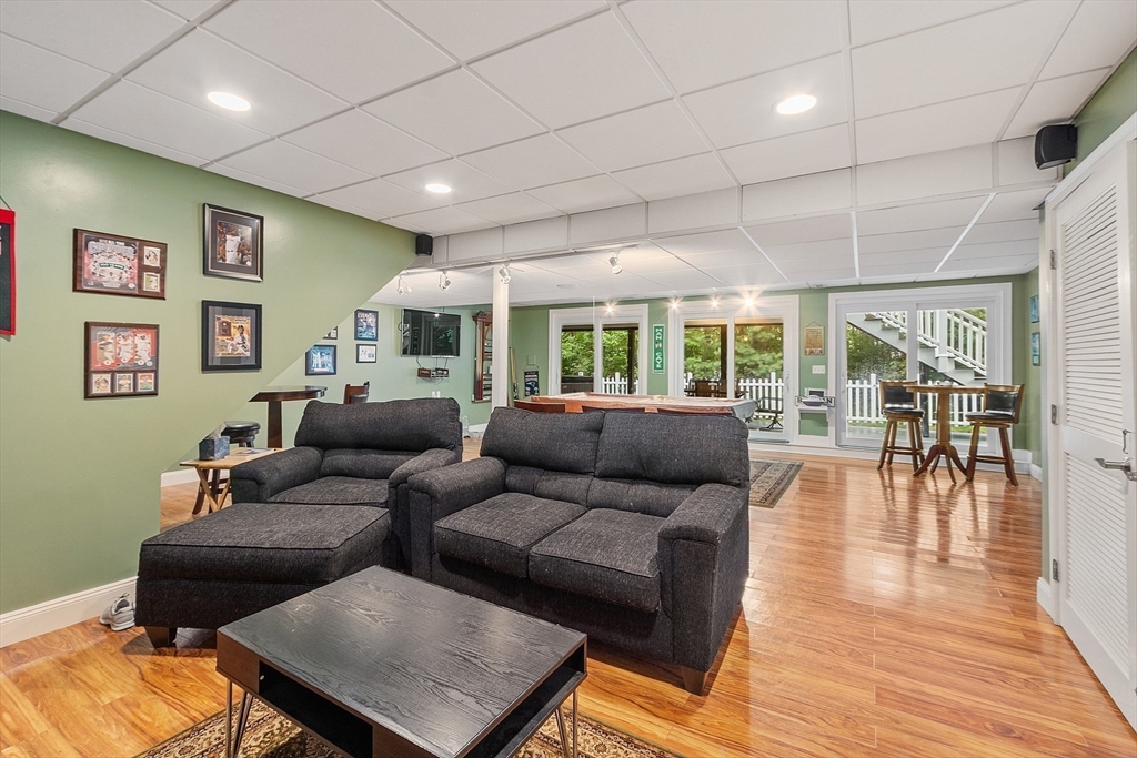 73 W Shore Road