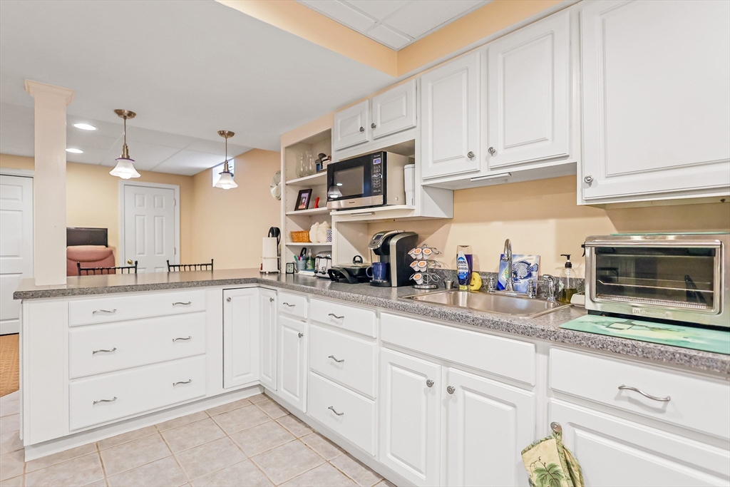 18 Maple Ridge Rd