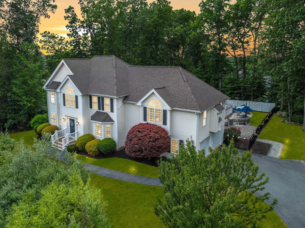 18 Maple Ridge Rd