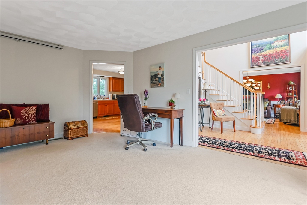 18 Maple Ridge Rd
