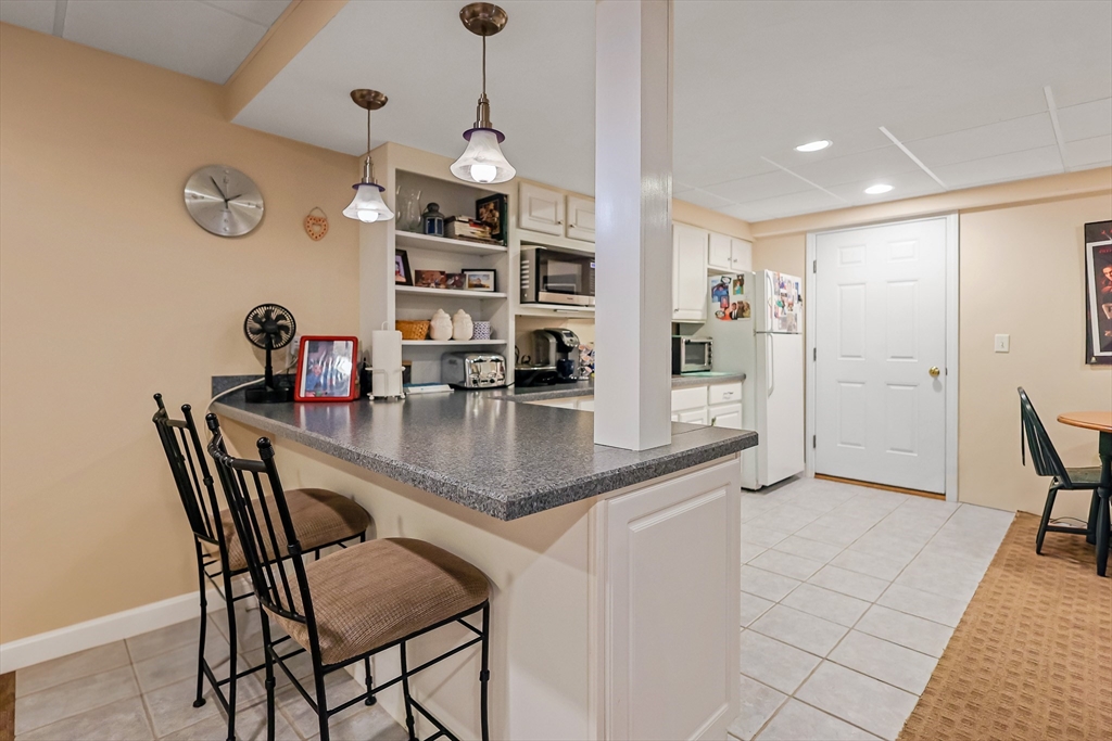 18 Maple Ridge Rd