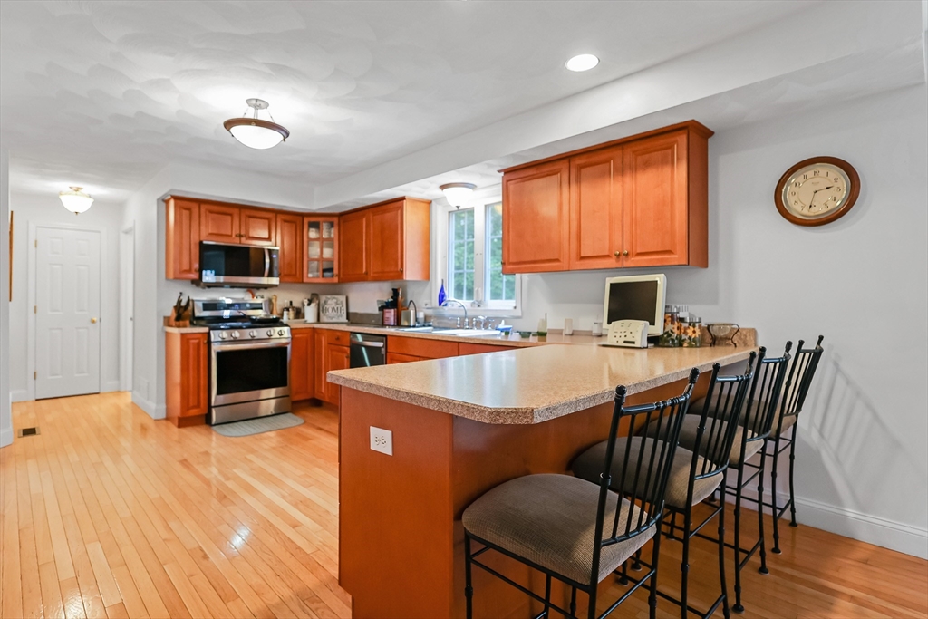 18 Maple Ridge Rd