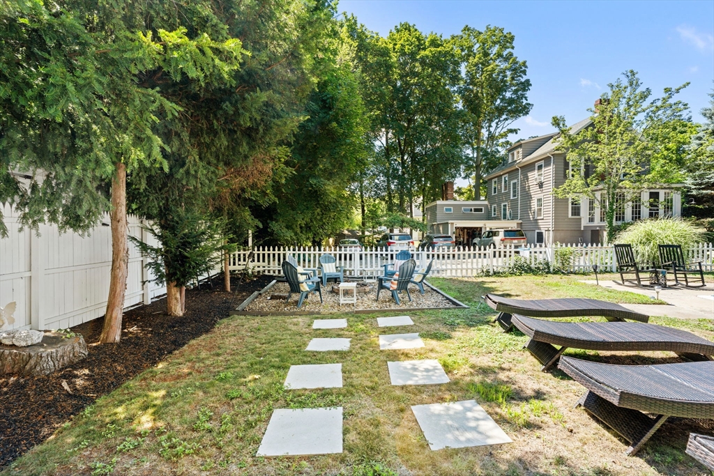351 Lowell St