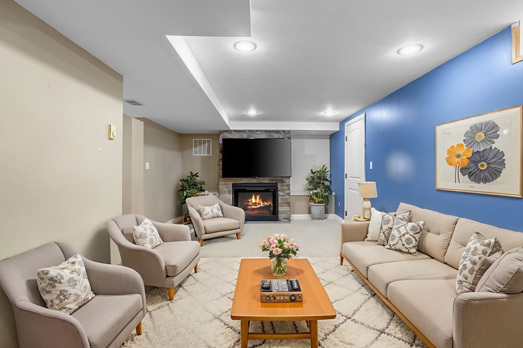 43 Ferry Rd