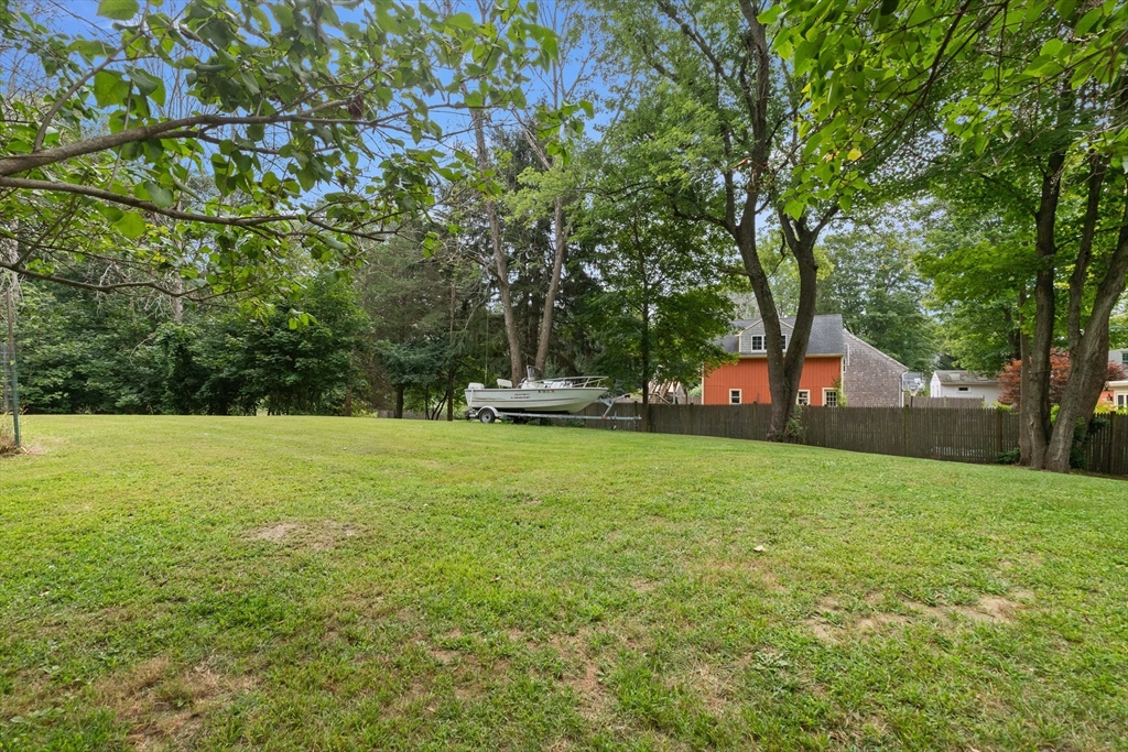 70 Maple St