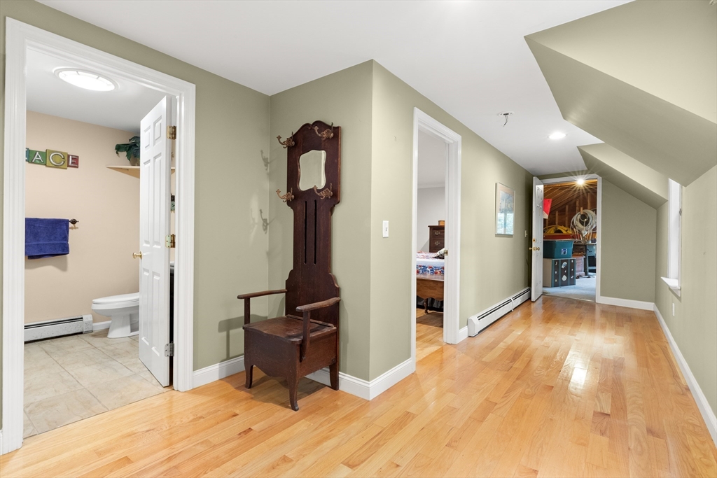 70 Maple St