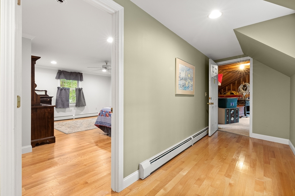 70 Maple St