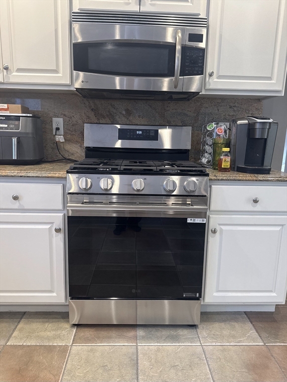 17 Sawmill Ridge