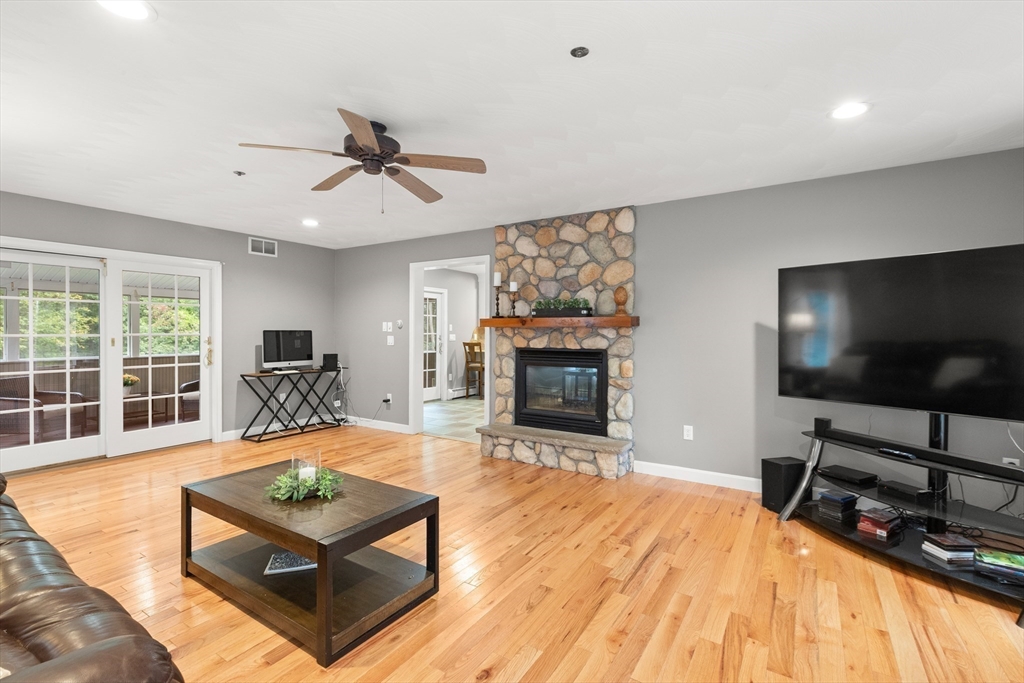 17 Sawmill Ridge