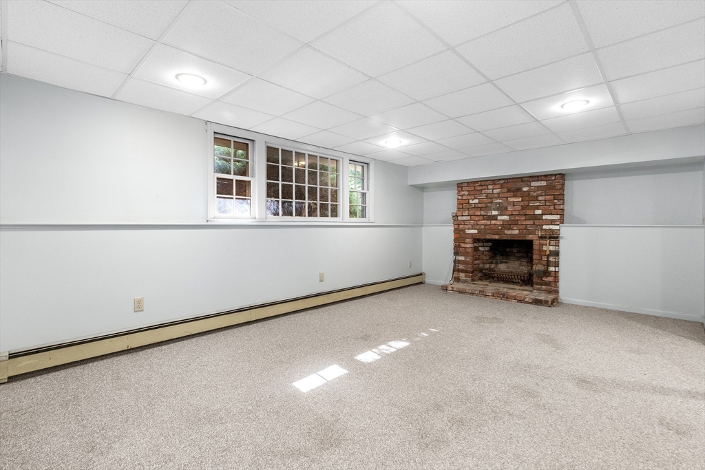 18 Harriman Rd