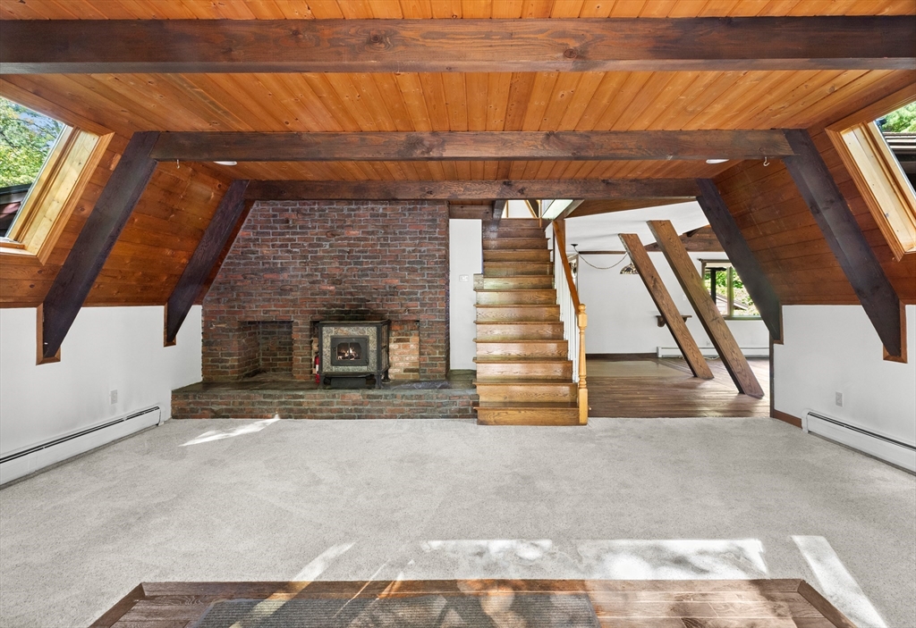 2 Kenneth Rd