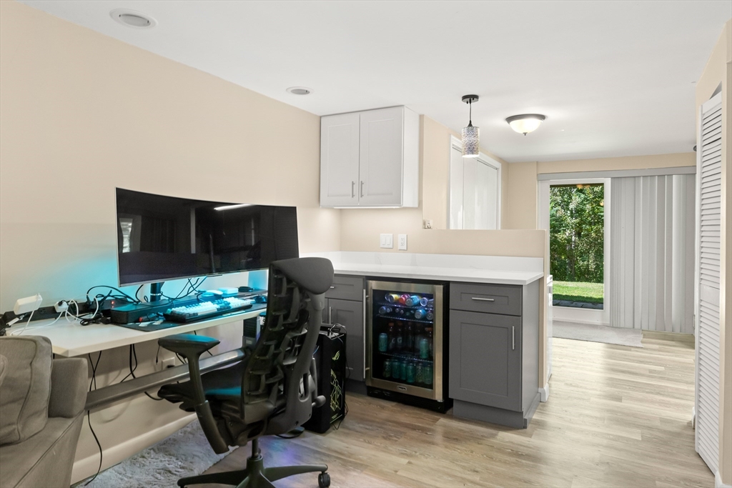 213 Farrwood Dr # 213