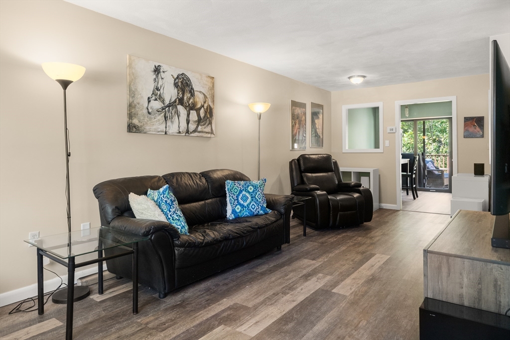 213 Farrwood Dr # 213