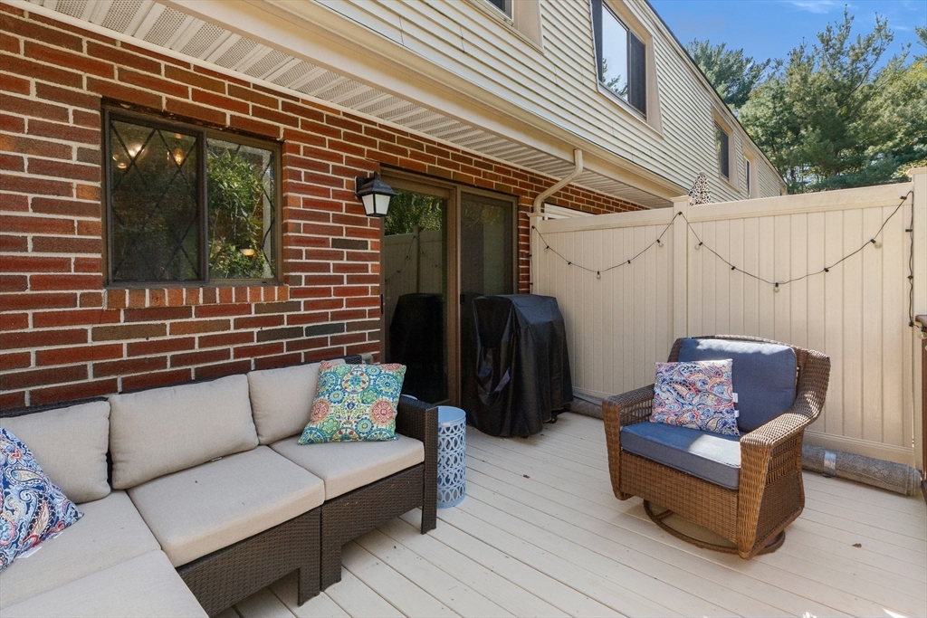 213 Farrwood Dr # 213
