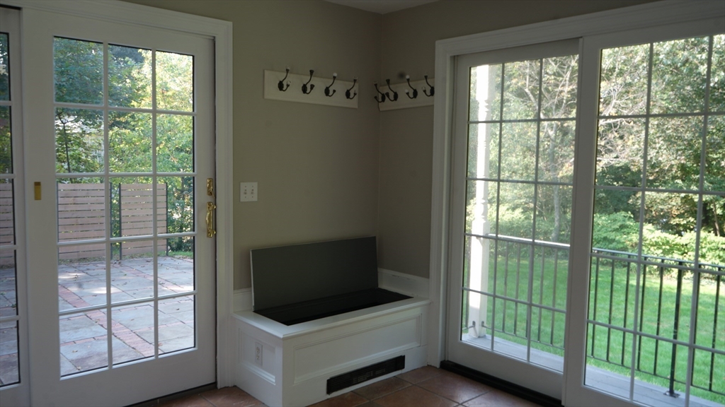 16 Pine Ridge Rd