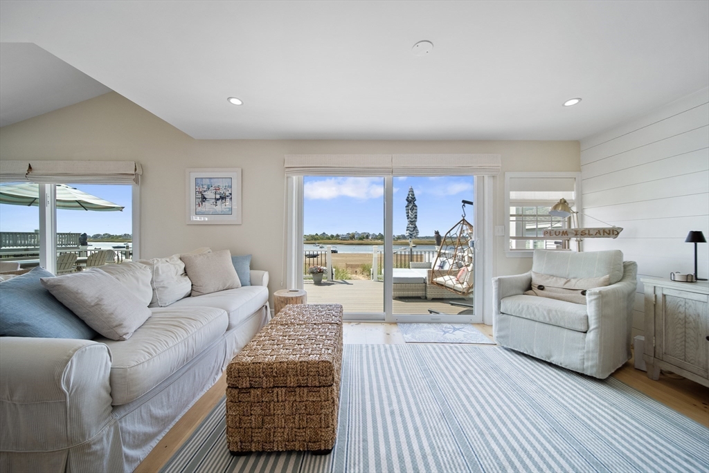 5 Harbor St