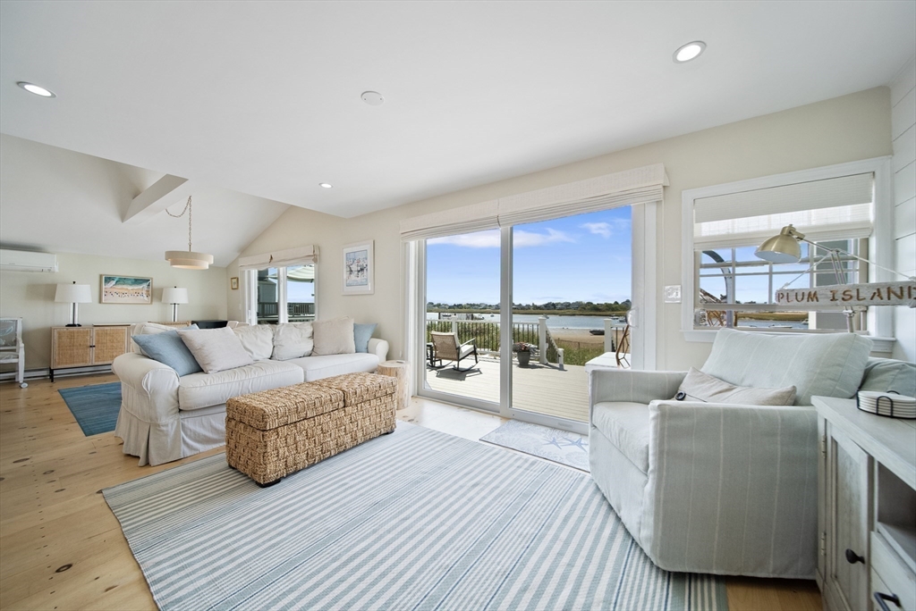5 Harbor St