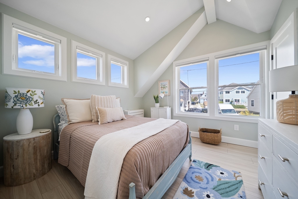 5 Harbor St