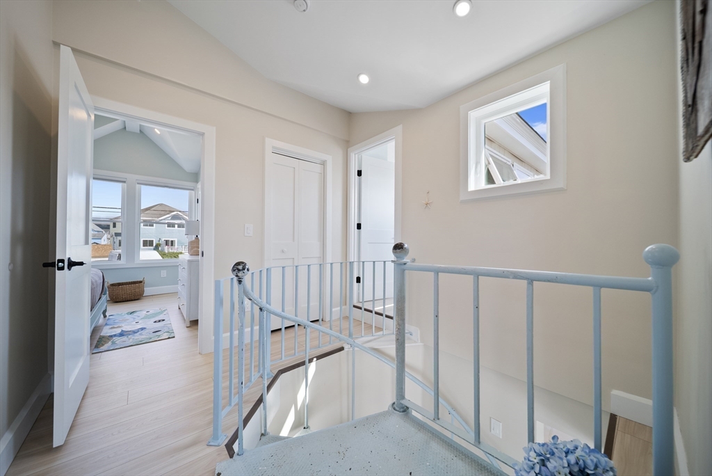 5 Harbor St