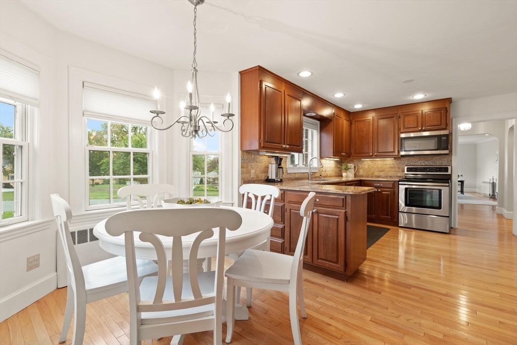 27 Burley Farm Rd