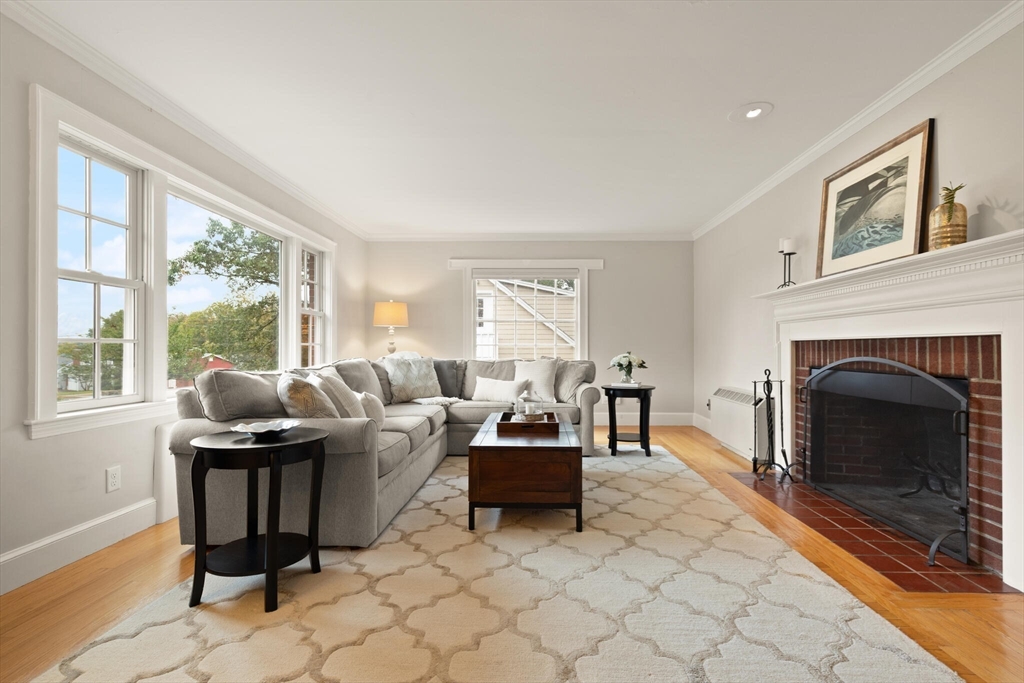 27 Burley Farm Rd