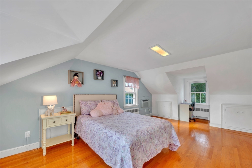 27 Burley Farm Rd