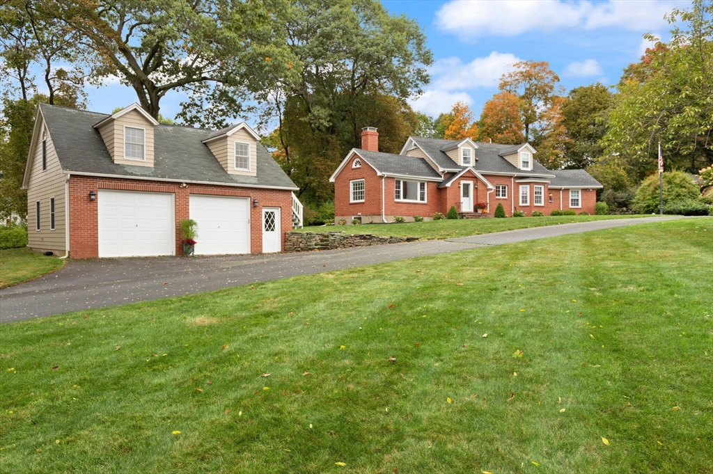 27 Burley Farm Rd