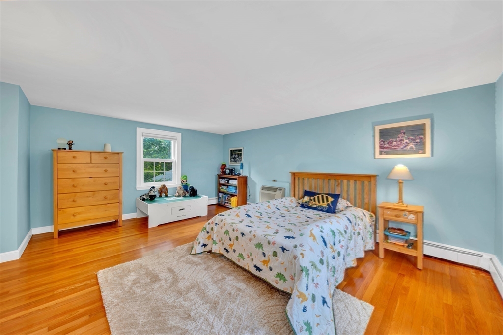 27 Burley Farm Rd