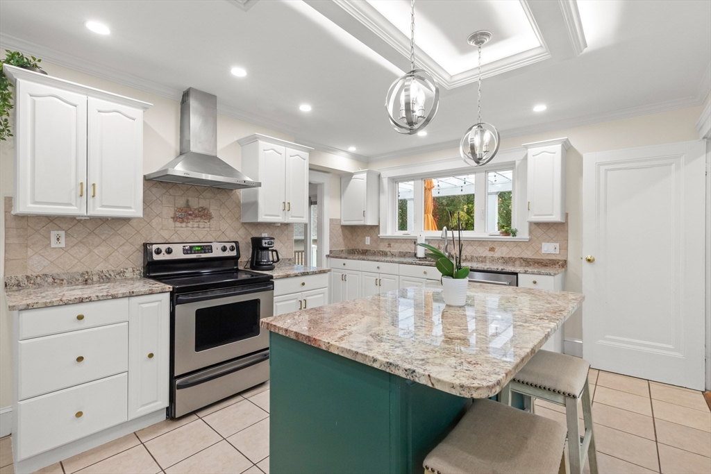 112 Fays Ave