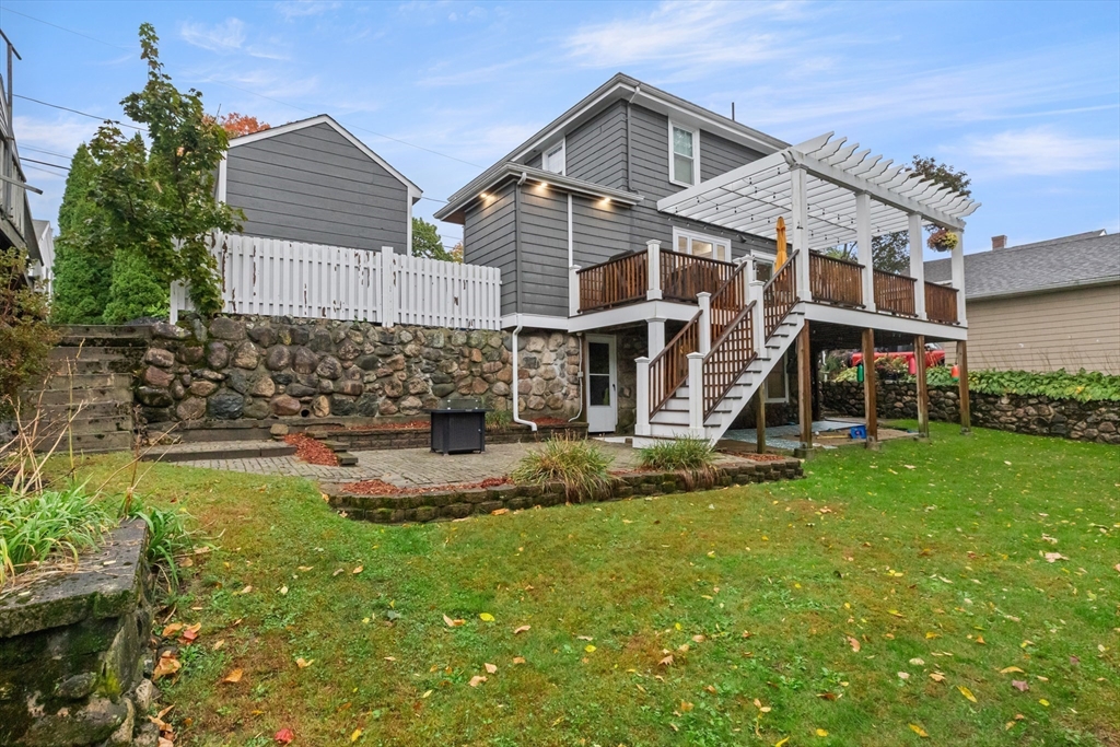 112 Fays Ave